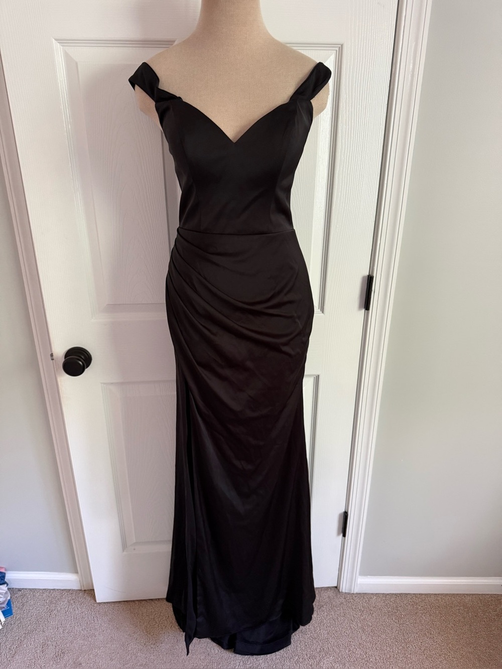 Cinderella Devine Elegant Black Off-Shoulder Evening Dress 6